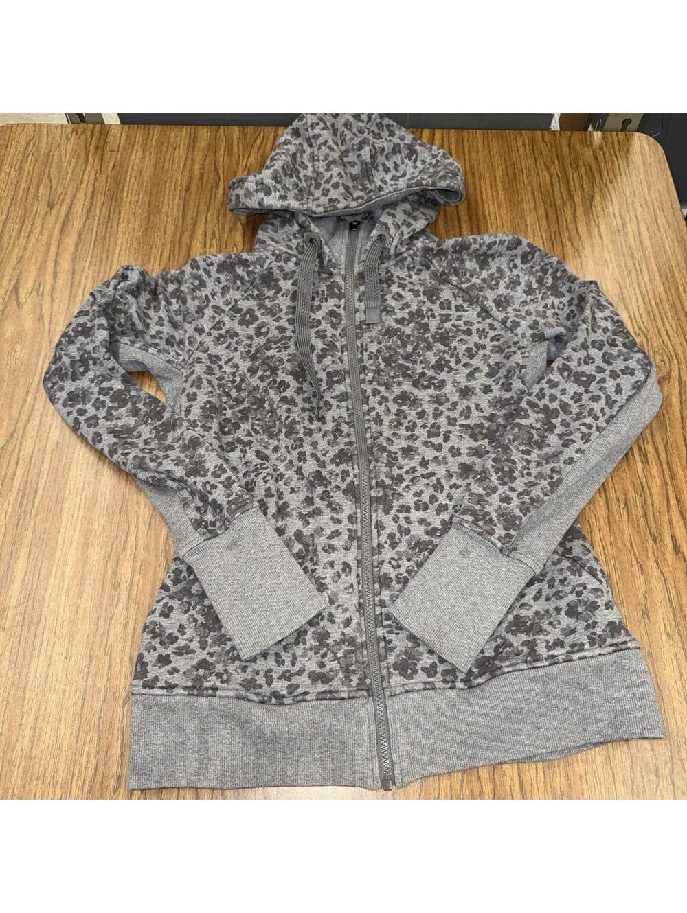 Gap Athleta Full Zip Hoodie. Cheetah Animal Print. Black And Gray. Size Small.